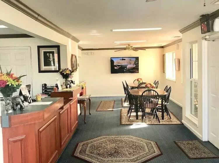 Hotelli Madison Inn Lodge