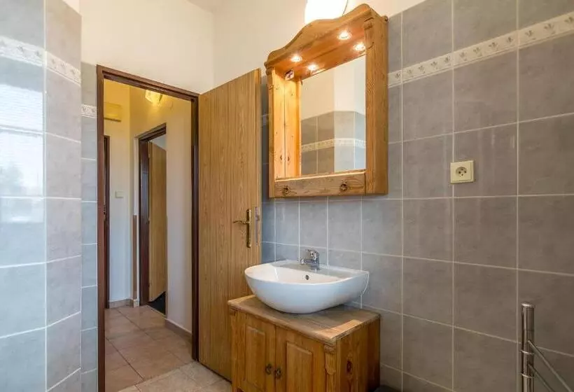 Hotelli Penzion A Restaurace U Vladaře