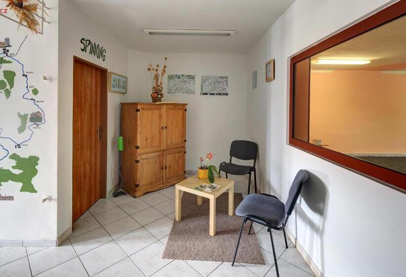 ホテル Penzion A Restaurace U Vladaře