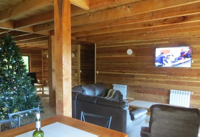 Отель Petrunauco Lodge