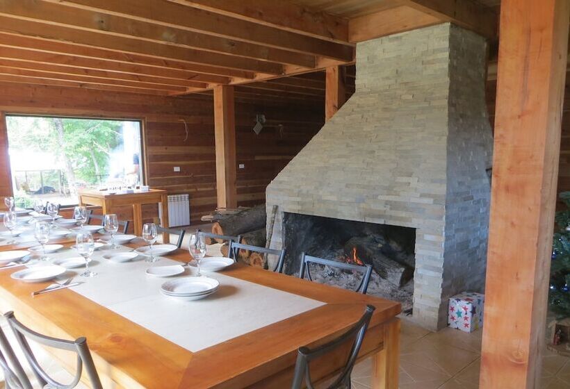 Отель Petrunauco Lodge