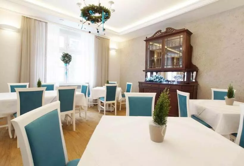 Hotelli Villa La Pierre