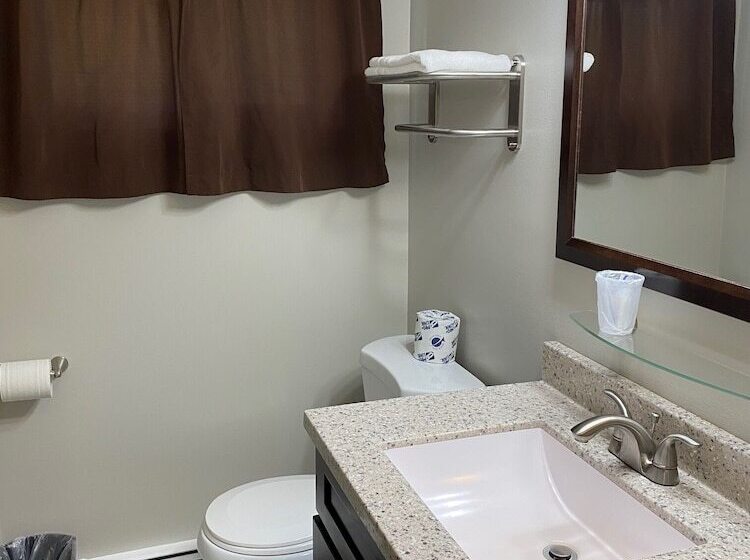 The New Lantern Motel