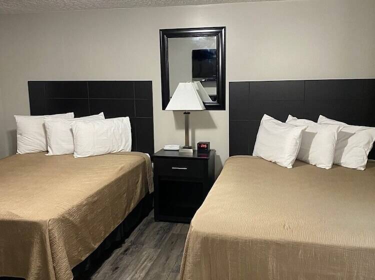 The New Lantern Motel