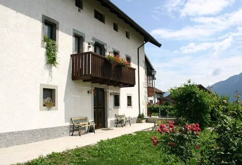 Hotelli Albergo Diffuso Altopiano Di Lauco