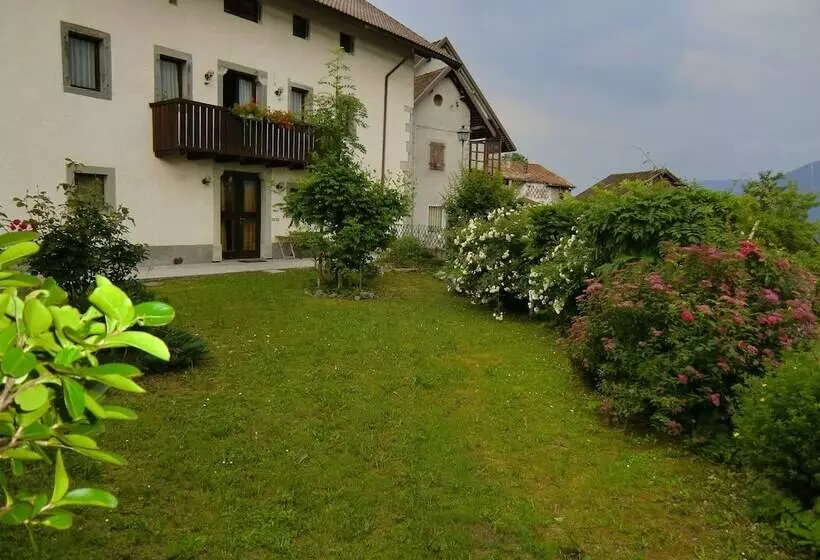 Hotelli Albergo Diffuso Altopiano Di Lauco