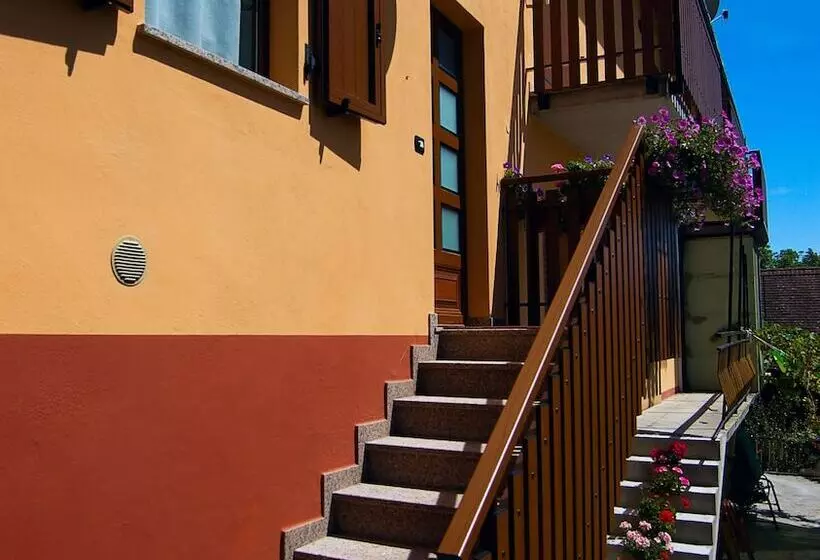 Hotelli Albergo Diffuso Altopiano Di Lauco