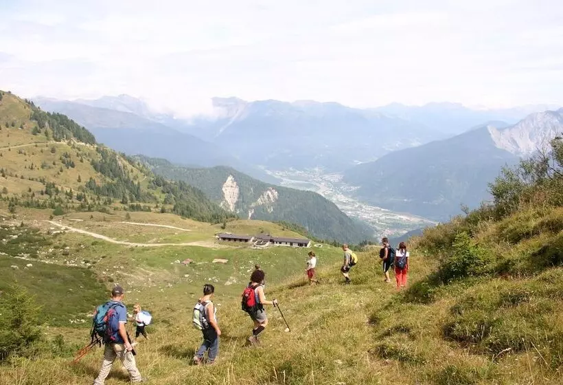 Hotelli Albergo Diffuso Altopiano Di Lauco