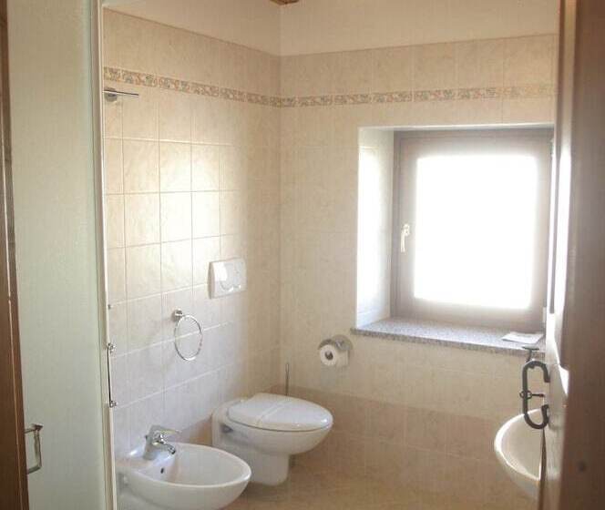 Отель Albergo Diffuso Altopiano Di Lauco