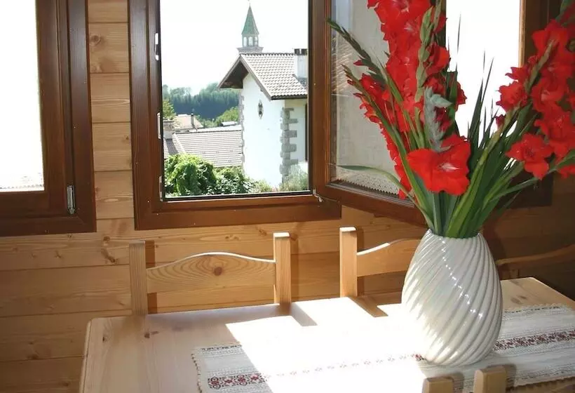 Hotelli Albergo Diffuso Altopiano Di Lauco