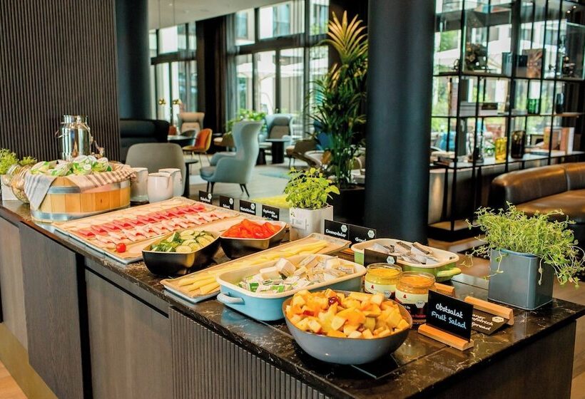 Motel One Köln Messe