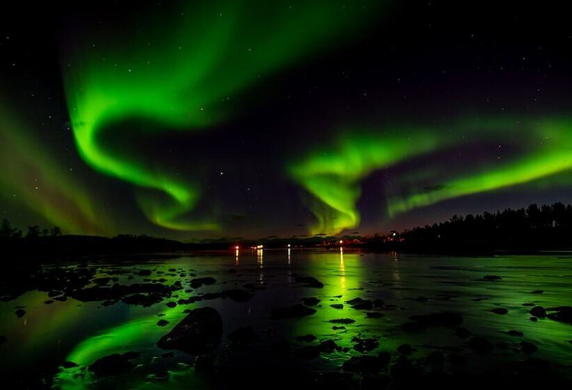 هتل Arctic Gourmet Cabin