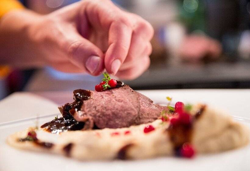 هتل Arctic Gourmet Cabin