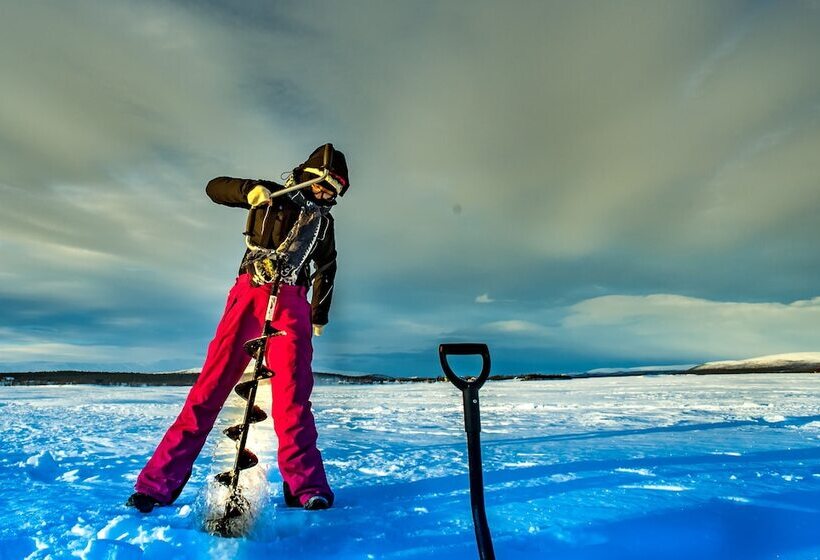 هتل Arctic Gourmet Cabin