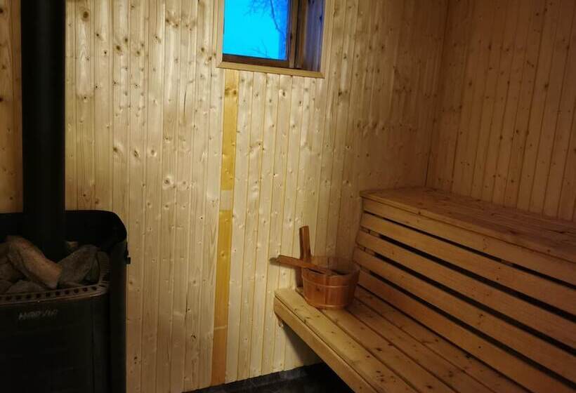 هتل Arctic Gourmet Cabin