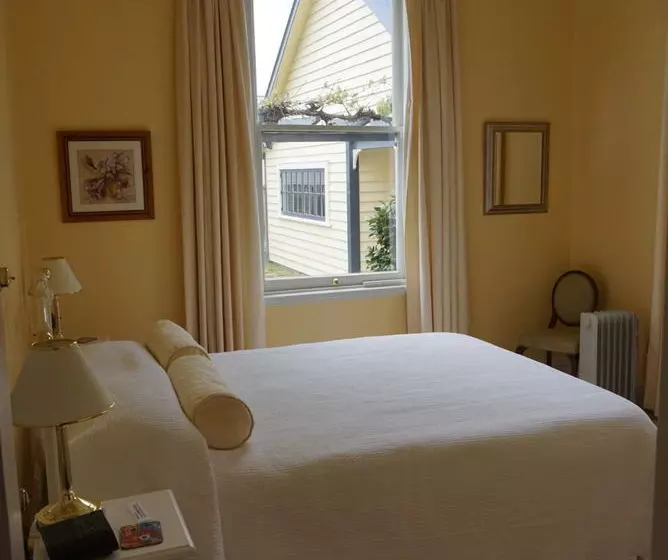 住宿加早餐 The Old Manse