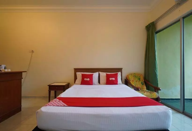 Capital O 89484 Teluk Batik Resort