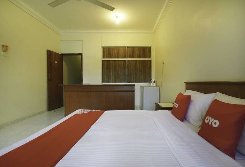 Capital O 89484 Teluk Batik Resort