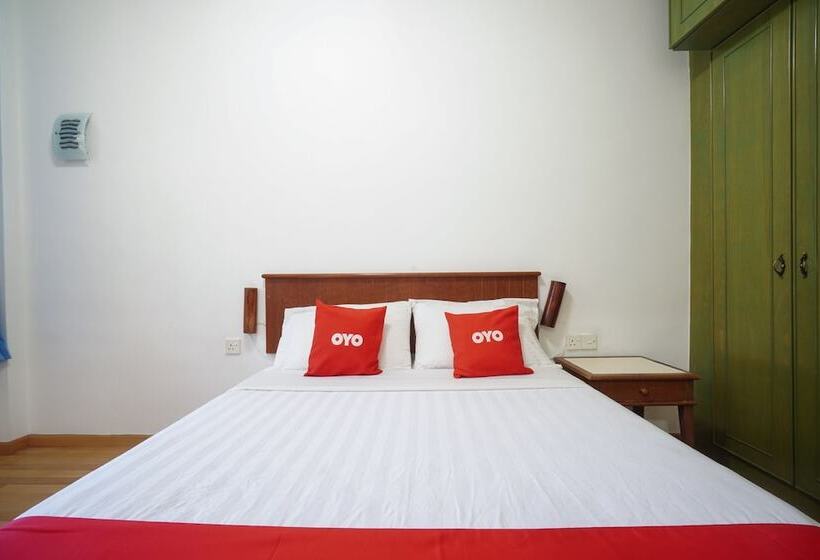 Capital O 89484 Teluk Batik Resort