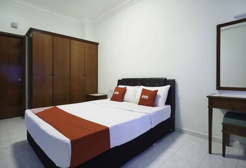 Capital O 89484 Teluk Batik Resort