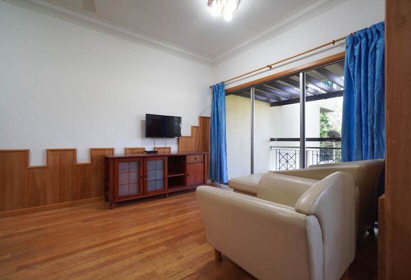 Capital O 89484 Teluk Batik Resort