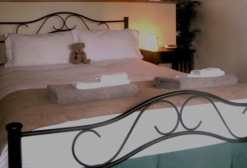 مبيت وإفطار Clonmara Country House And Cottages