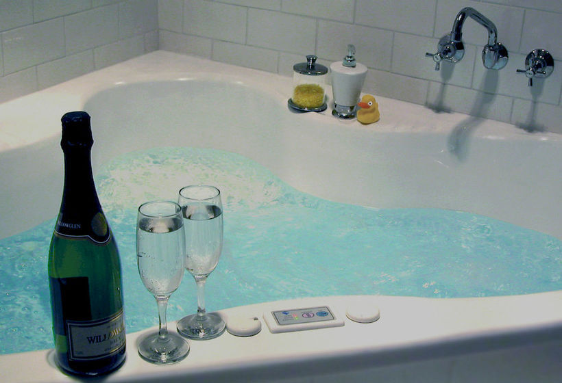 مبيت وإفطار Clonmara Country House And Cottages