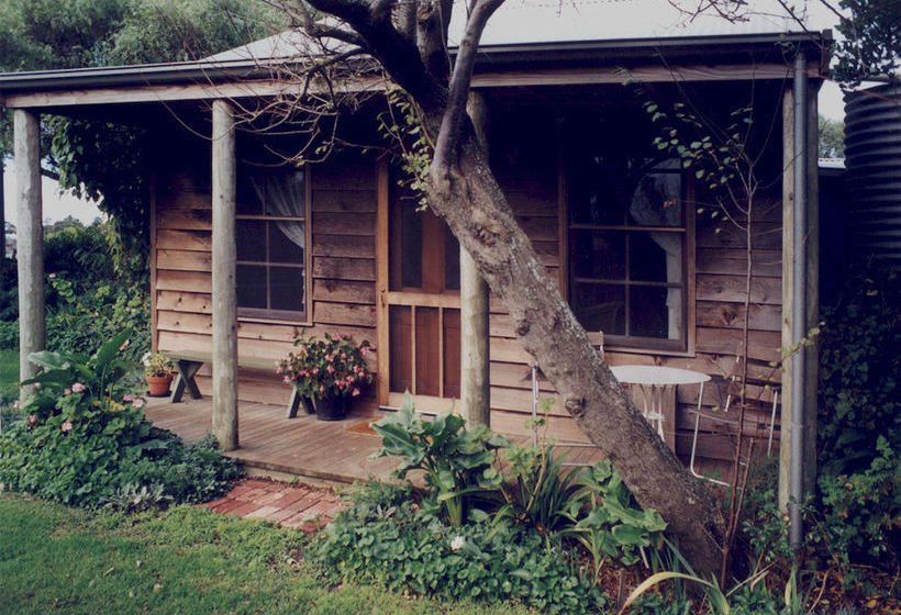 مبيت وإفطار Clonmara Country House And Cottages