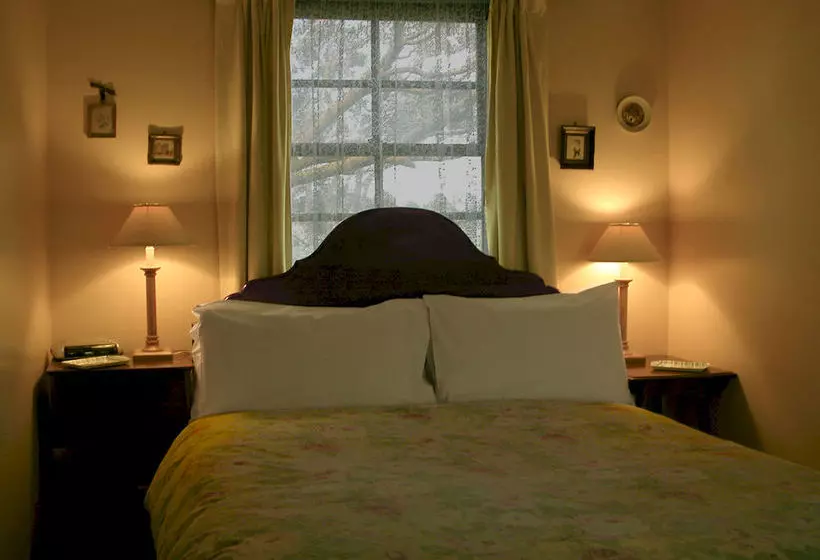 住宿加早餐 Clonmara Country House And Cottages