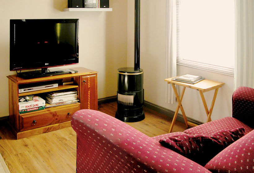 مبيت وإفطار Clonmara Country House And Cottages