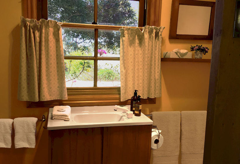 مبيت وإفطار Clonmara Country House And Cottages