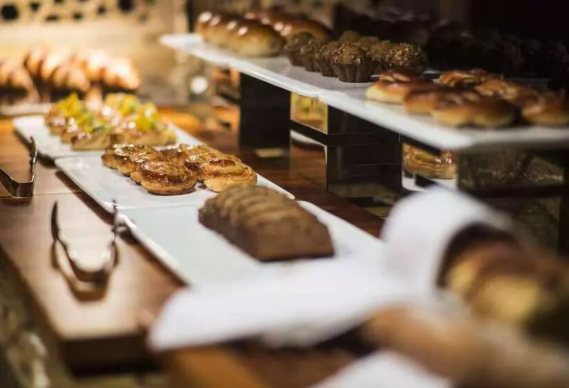 هتل Banyan Tree Yangshuo