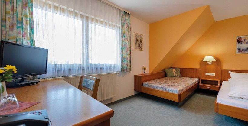 בית מלון כפרי Bergfried