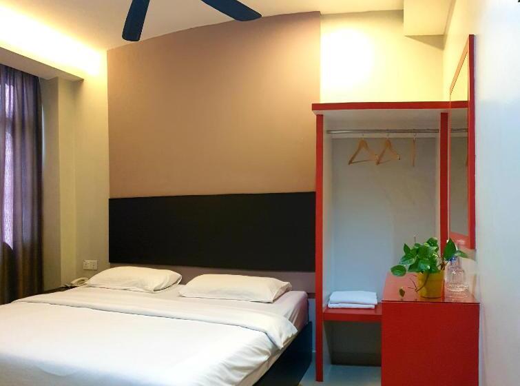 בית מלון כפרי Golden Court