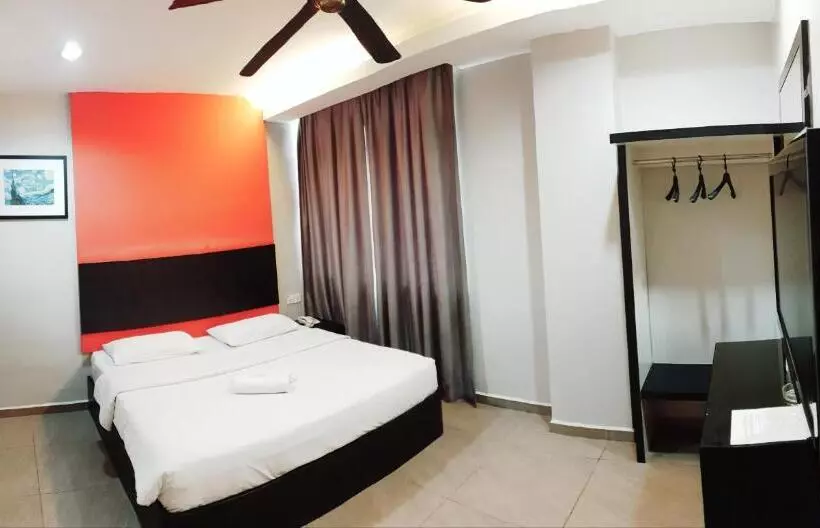 בית מלון כפרי Golden Court