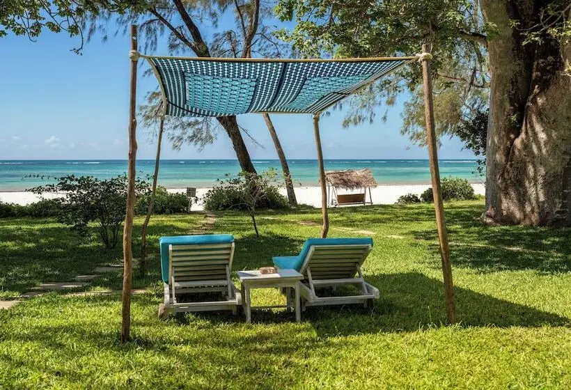 Hotel Nomad Beach Resort