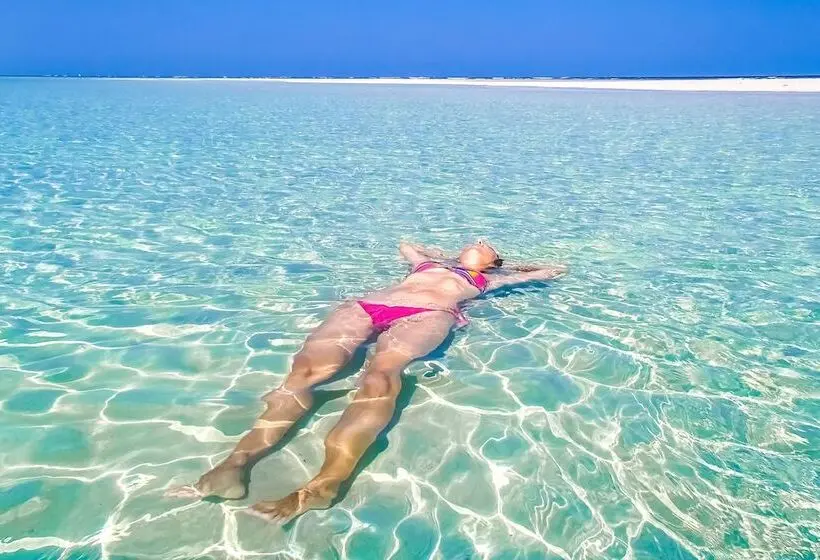 Hotel Nomad Beach Resort