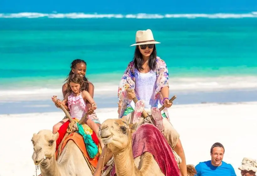 Hotel Nomad Beach Resort