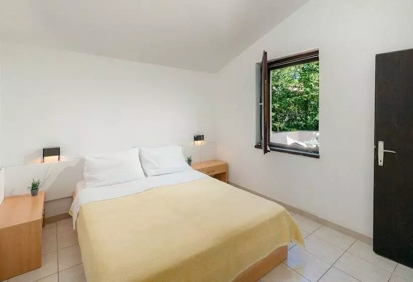 בית מלון כפרי Podgorka