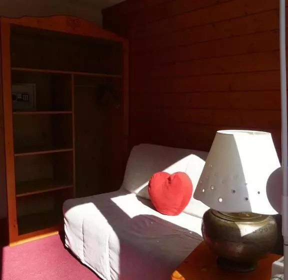 Отель Logis Hôtel Restaurant La Petite Auberge Alsace