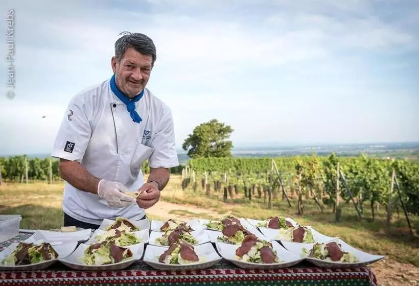 Отель Logis Hôtel Restaurant La Petite Auberge Alsace