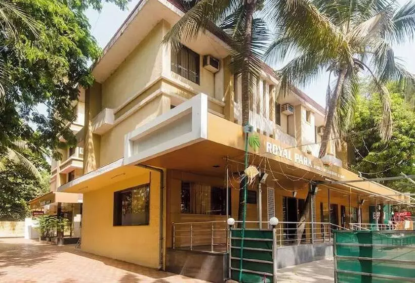 בית מלון כפרי Royal Park Residency