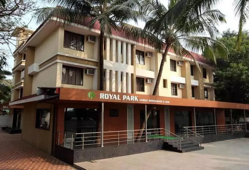 בית מלון כפרי Royal Park Residency