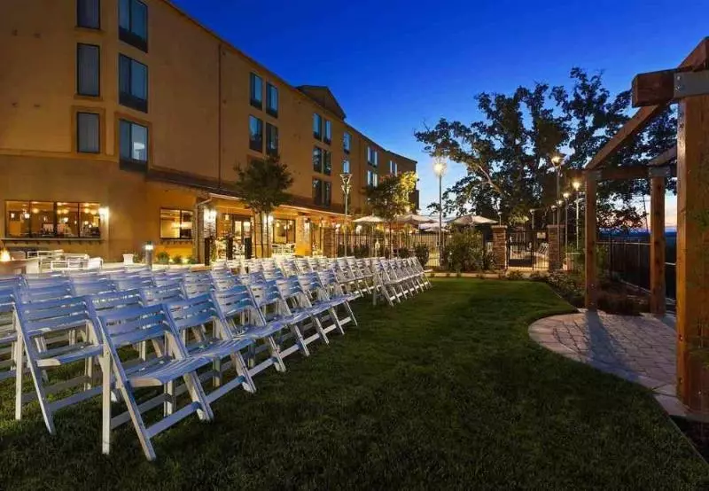 Отель Springhill Suites By Marriott Paso Robles Atascadero