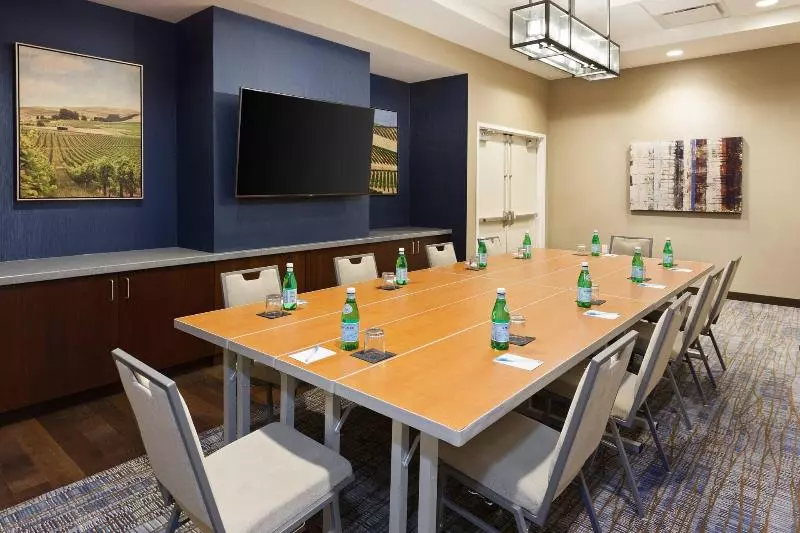 Отель Springhill Suites By Marriott Paso Robles Atascadero