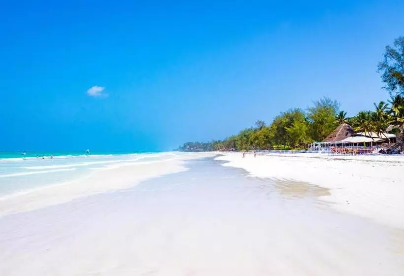 هتل Nomad Beach Resort