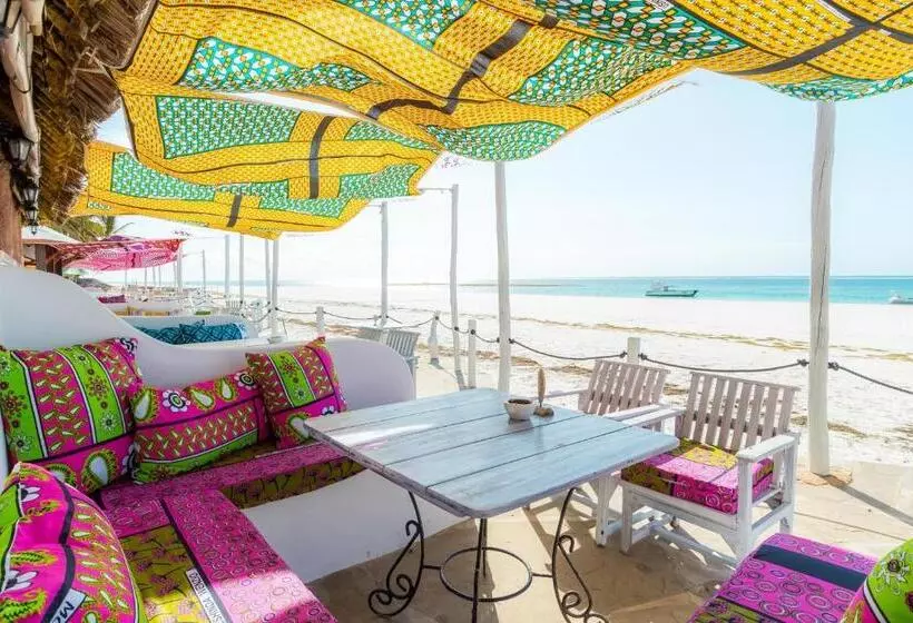 هتل Nomad Beach Resort