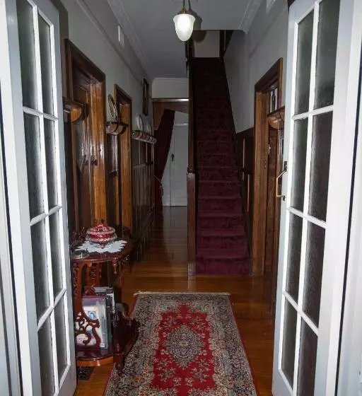 Mornington Bed And Breakfast