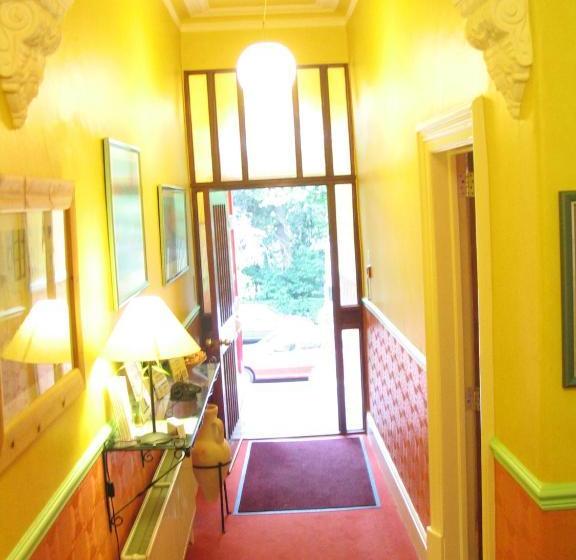 בית מלון כפרי The Dales