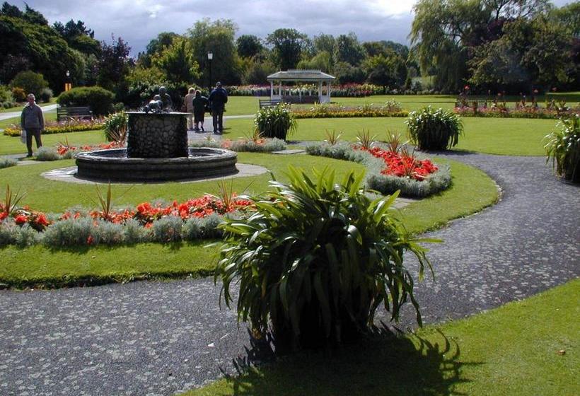 בית מלון כפרי The Dales